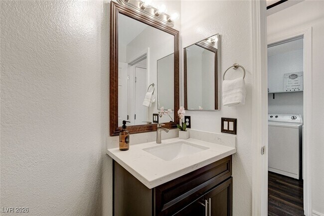 Building Photo - 8208 Ogee Dr