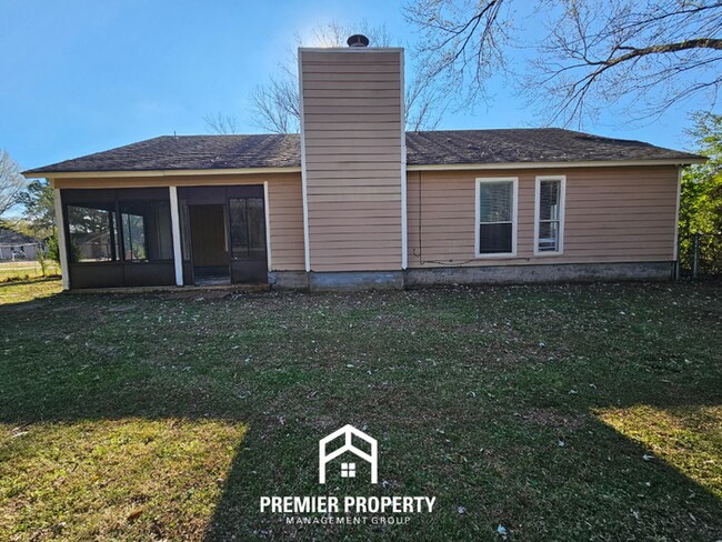 Building Photo - 6386 Midsummer Way