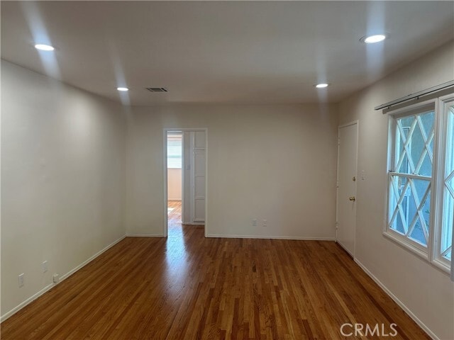 Building Photo - 1808 Oakwood Ave