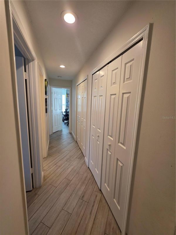 Building Photo - 10158 Brandon Cir