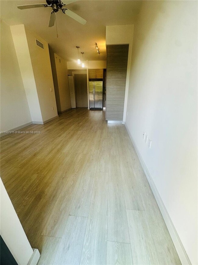 Building Photo - 817 SE 2nd Ave