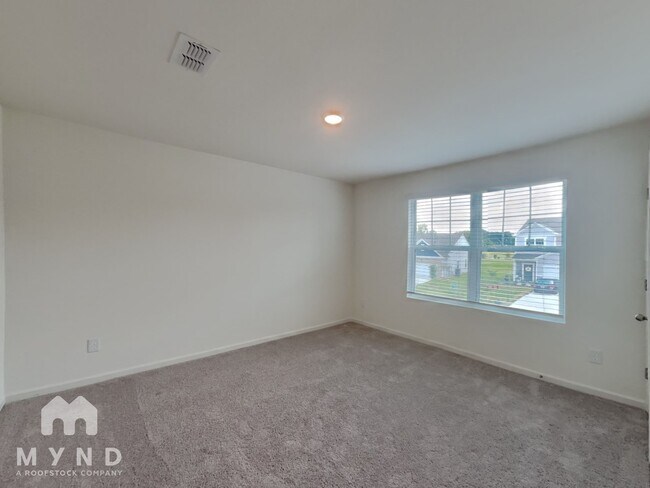 Building Photo - 1128 Centerview Dr