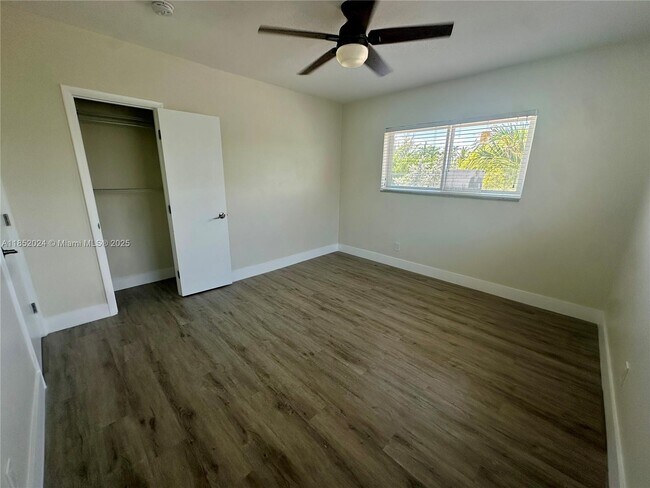 Building Photo - 8125 Hawthorne Ave