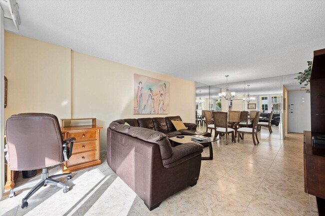 Building Photo - 3540 S Ocean Blvd