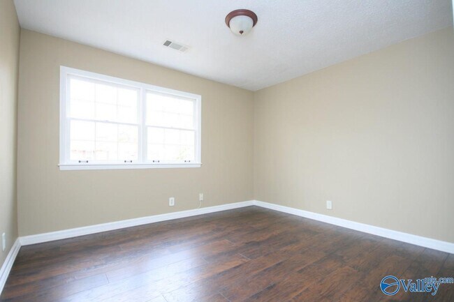 Building Photo - 4015 Apollo Dr SW