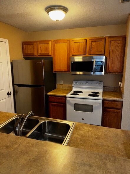 Building Photo - 4850 51st St W