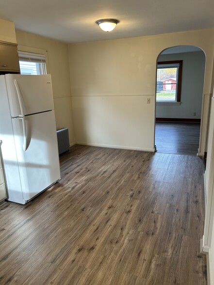 Building Photo - 113 N Franklin St