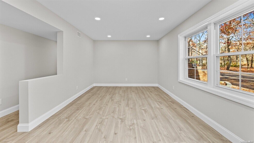 Building Photo - 18 Canine Rd