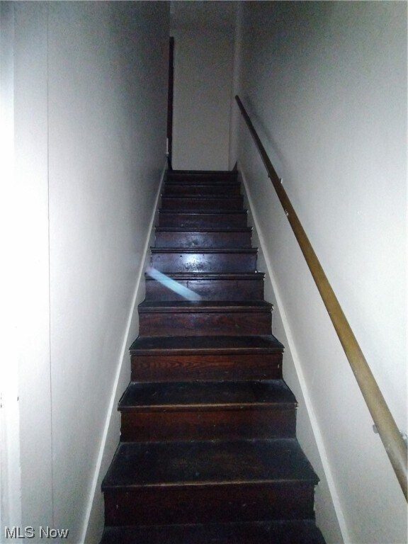 Building Photo - 105 E Boston Ave