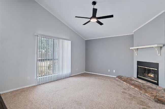 Building Photo - "Charming 3-Bedroom Home with Cozy Fireplace in Bossier City"