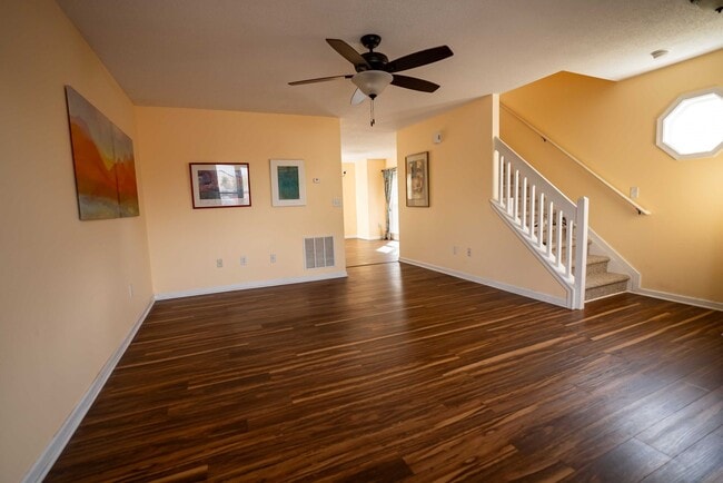 Building Photo - Townhouse in the City of Harrisonburg