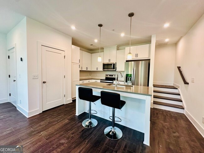 Building Photo - 727 Eloise Wy