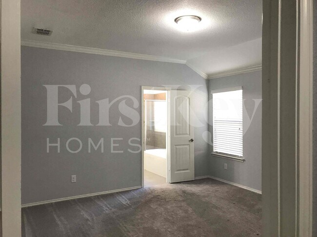 Building Photo - 264 Callaghan Dr