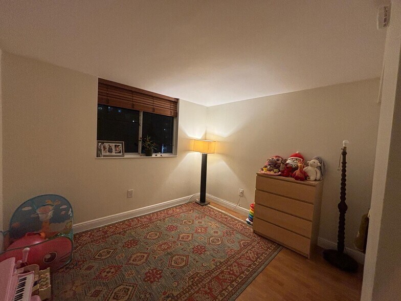 Building Photo - 210 SW 11th St