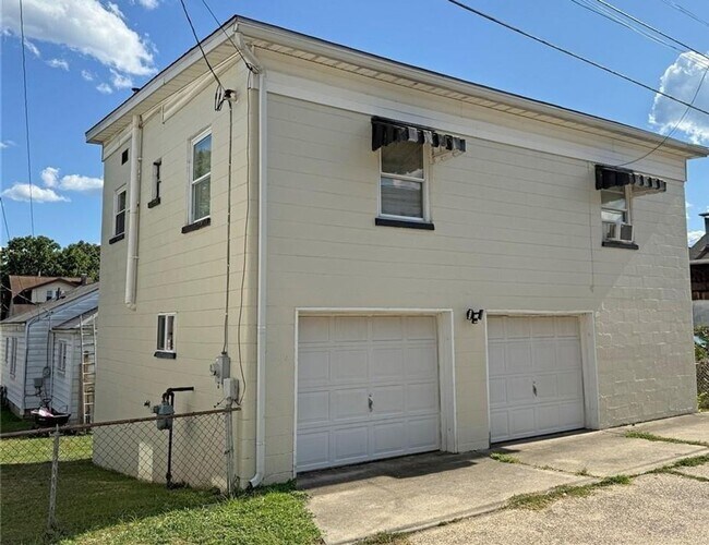 Building Photo - Charming 2 Bedroom Home in South Charlesto...