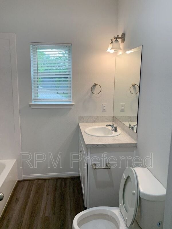 Building Photo - 8215 Gallahad St