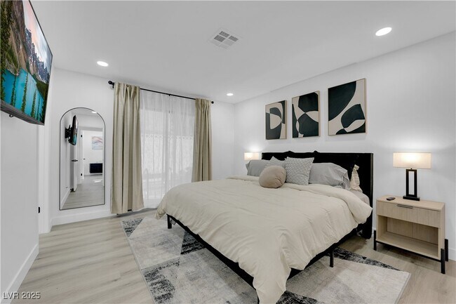 Building Photo - 1705 Battle Creek Cir