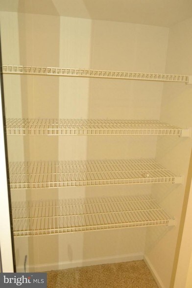 Building Photo - 1001 N Randolph St