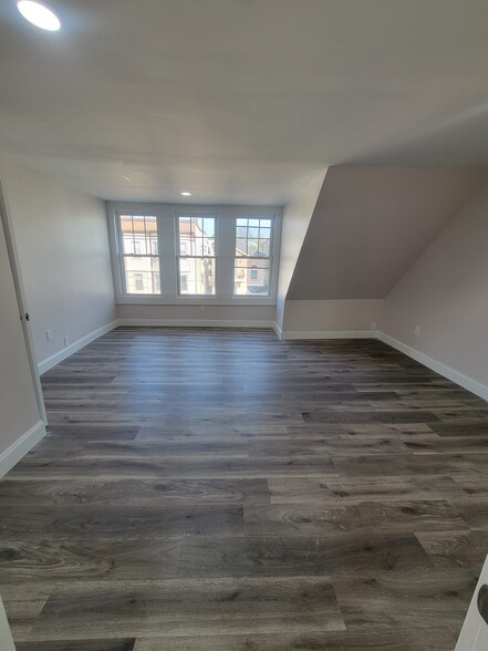 bedroom - 181 S 11th St