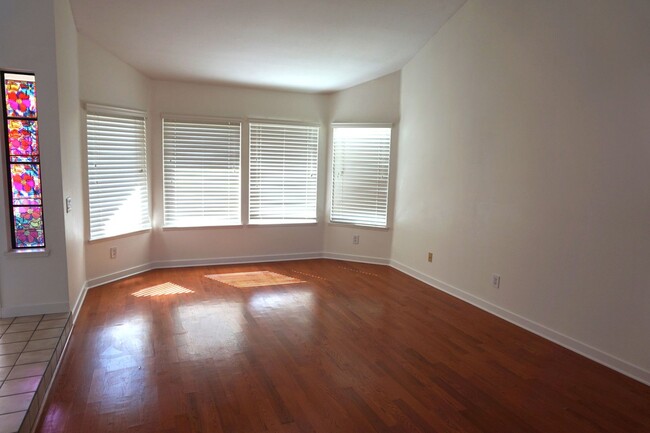 Building Photo - 22116 Richford Dr