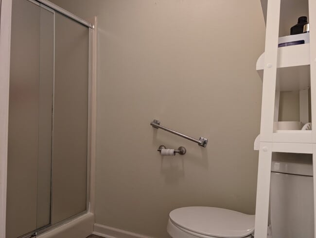 Building Photo - "Charming 3-Bedroom Retreat with 2 Full Baths in Tranquil Martin, TN"