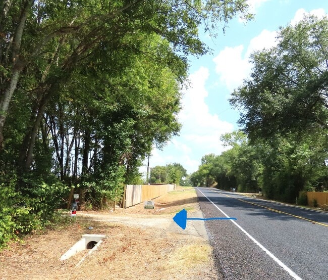 Building Photo - Country Living in Arp! 3 Bedroom, 1 Bath H...