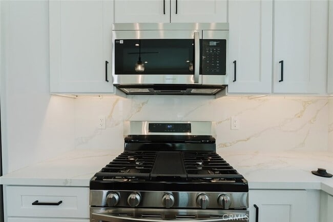 Building Photo - 6327 Ranchito Ave