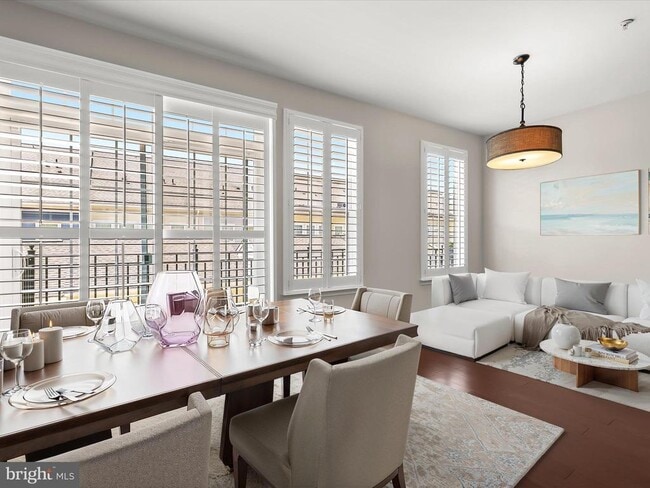 Building Photo - 5803 Lois Ln