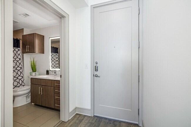 Building Photo - 1811 Southgate Blvd