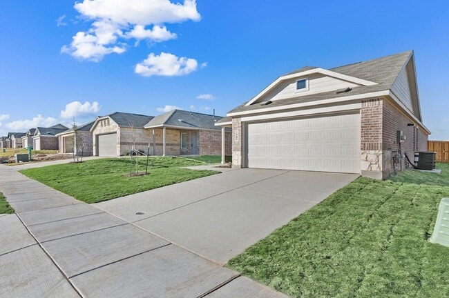 Building Photo - 1340 Blazin Bronco Trl