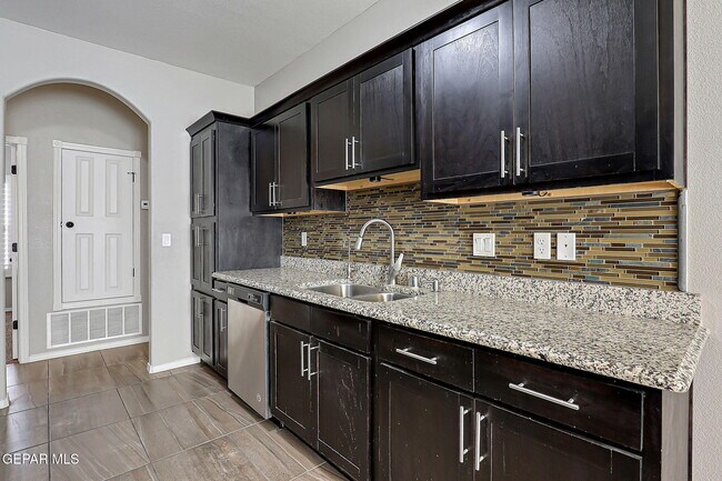 Building Photo - 14952 Brandon Wolfram Ct