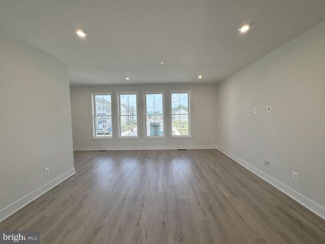 Building Photo - 133 Galaxy Pl