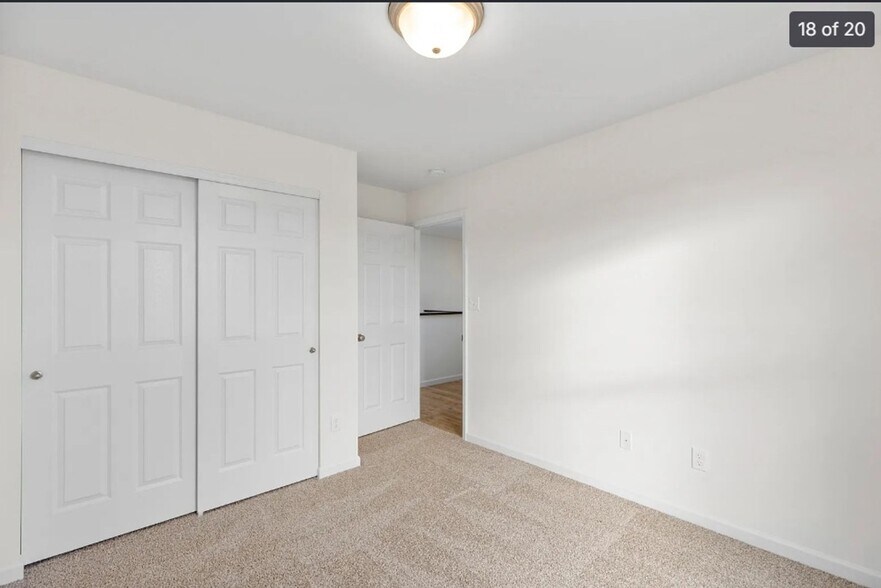 Building Photo - 443 Sweetgrass Dr