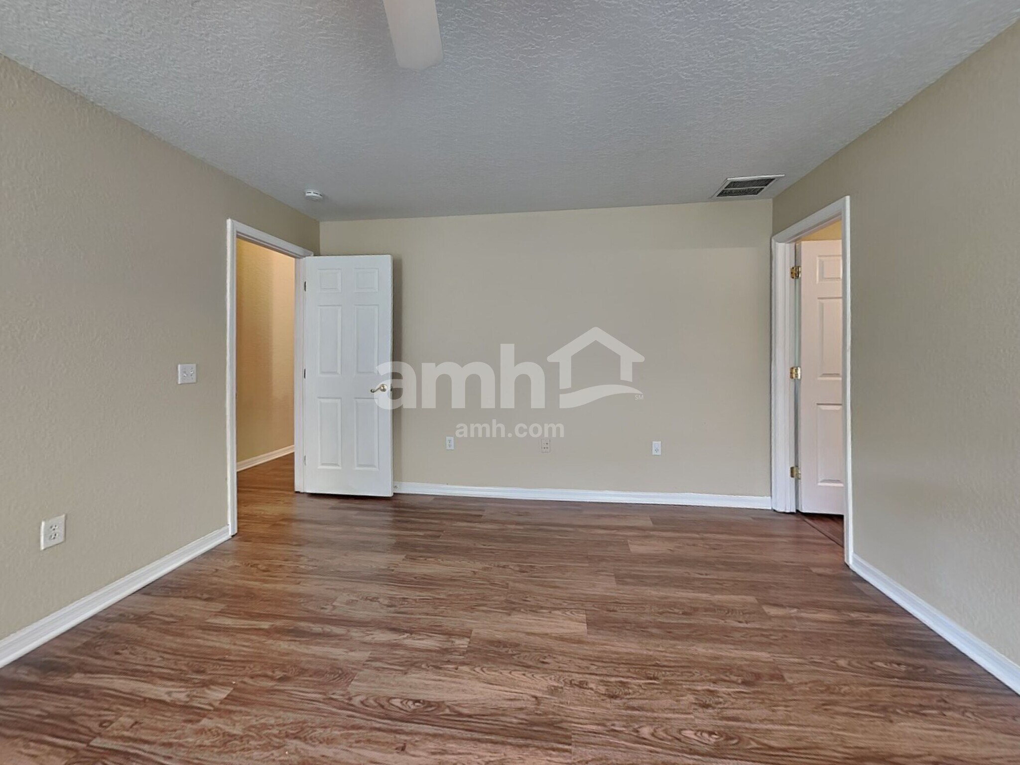 Building Photo - 152 Seven Oaks Dr