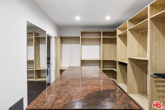 Building Photo - 350 Chautauqua Blvd