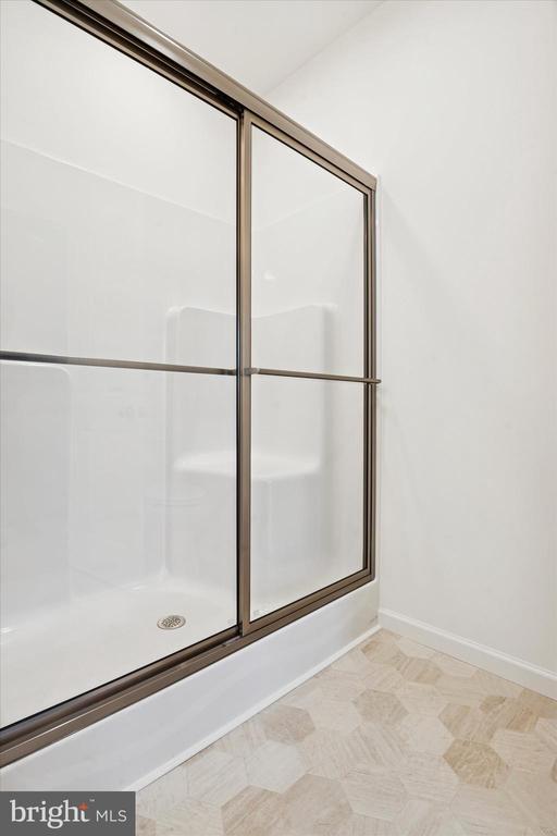 Building Photo - 152 SILVERSMITH Rd