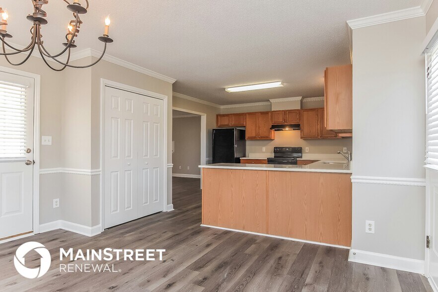 Building Photo - 1305 Sweetclover Dr