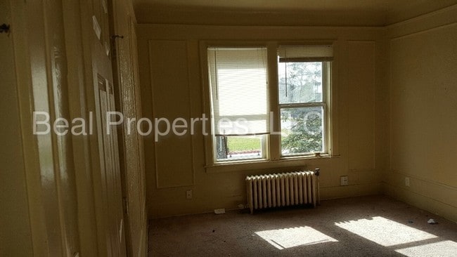 Building Photo - 423 Washington St