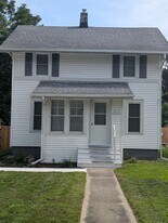 Building Photo - 2214 Hamilton Rd