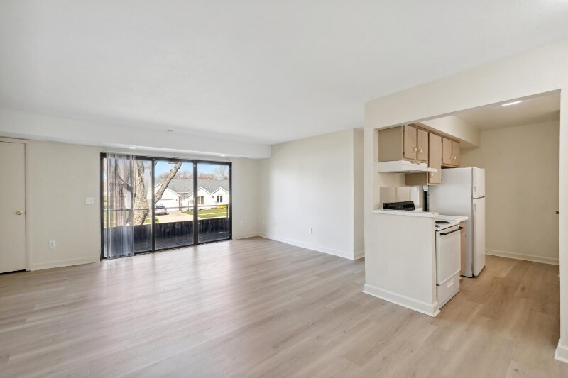 Building Photo - 5560 Heatherdowns Blvd