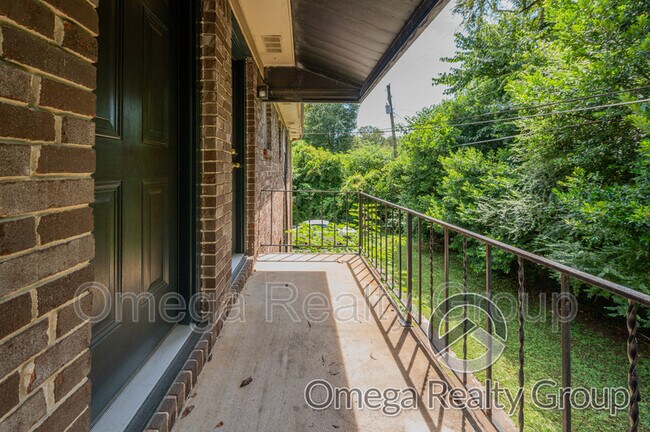 Building Photo - 2020 High School Rd