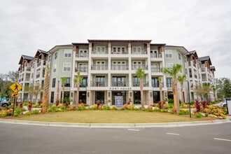 Building Photo - The Port House