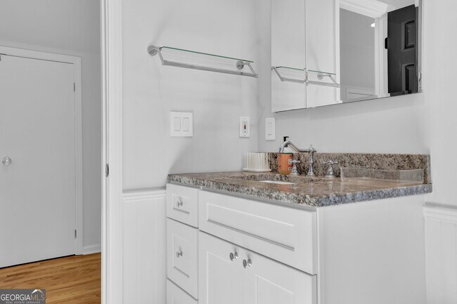 Building Photo - 3474 Hildon Cir
