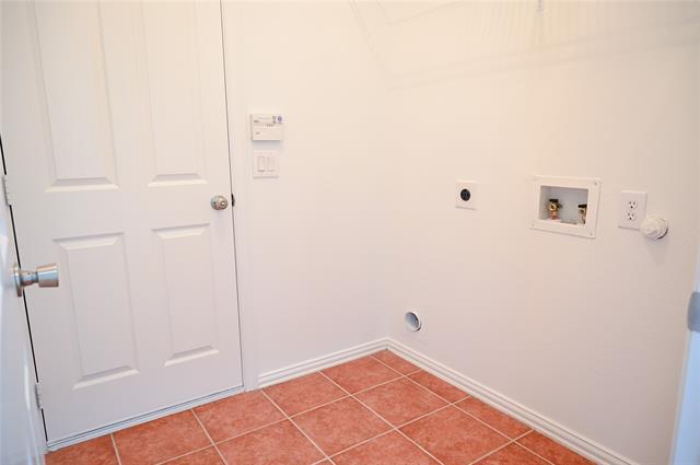 Building Photo - 2204 Rockport Dr