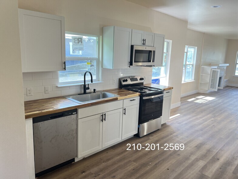 Building Photo - 1106 W Ridgewood Ct