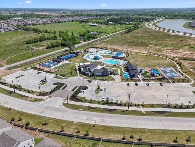 Building Photo - 10511 Kings River Dr