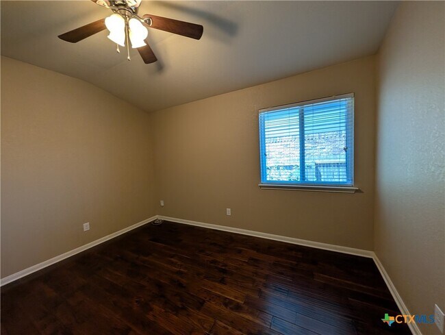 Building Photo - 1337 Lauren St
