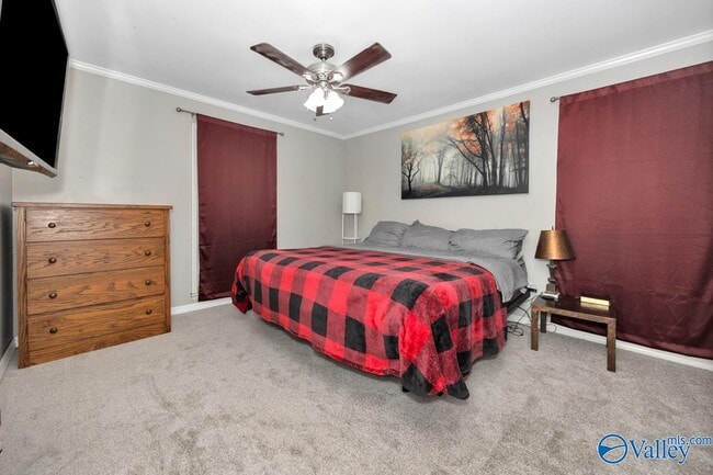 Building Photo - 404 Cloverleaf Dr