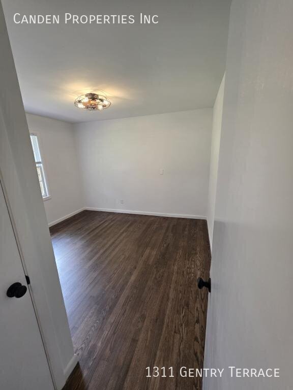 Building Photo - 1311 Gentry Terrace