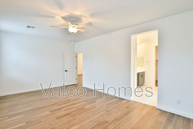 Building Photo - 16886 W Diana Ave
